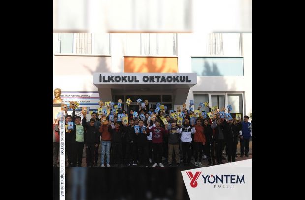 Yöntem Kolejinde 5, 6 ve 7. Sınıflarımız her yıl 40 roman okumaktadır. Bu romanlar Türk ve dünya edebiyatının seçkin eserleridir. Öğrencilerimiz, dünya edebiyatında önemli yeri olan ünlü yazar Liesl Shurtliff'in kaleme aldığı romanları büyük bir keyifle okudu ve ünlü yazarla iletişime geçerek roman değerlendirmesi yaptı. İzlemeniz dileğiyle... @lieslshurtliff
